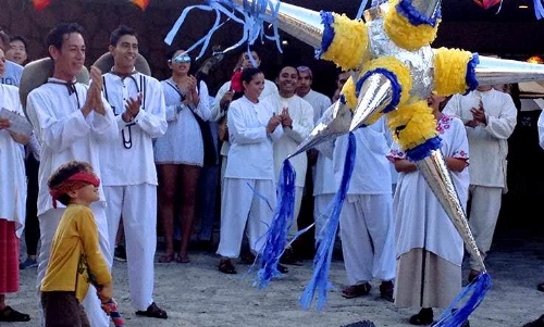 posadas-xcaret-pinatas