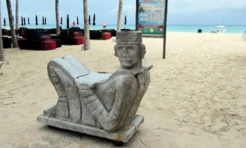 vivir-en-cancun-playa-chac-mool.jpg
