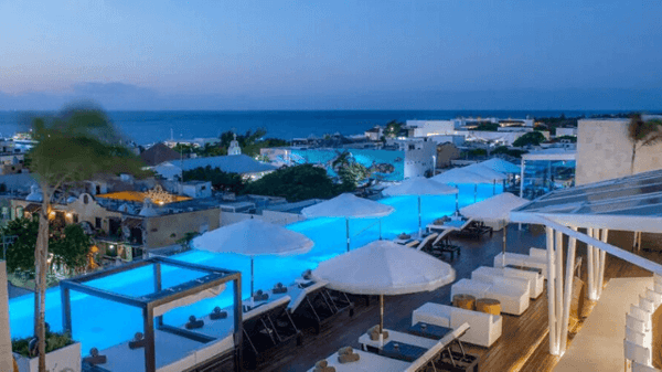 Delphinus hoteles cerca Xcaret - Fives Downtown