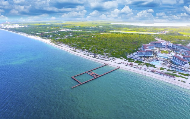 disfruta en playa mujeres