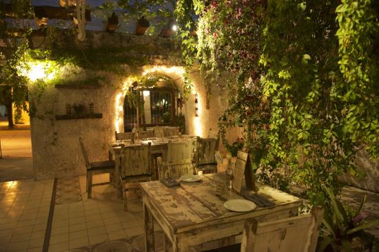 la-fonda-del-zancudo-mejores-restaurantes-cancun.jpg