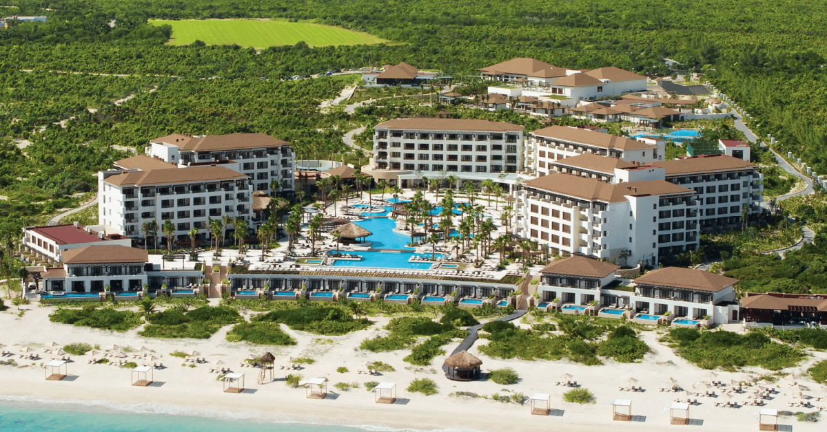 secrets hotel playa mujeres