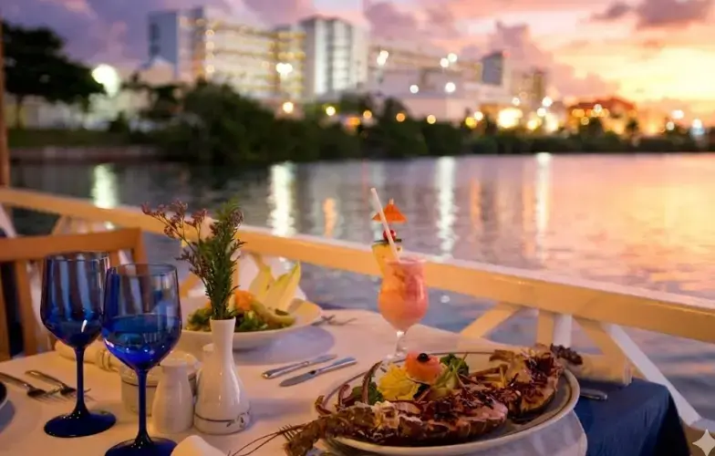 Gastronomía de Cancún: De la Alta Cocina a los Antojitos&nbsp;Locales